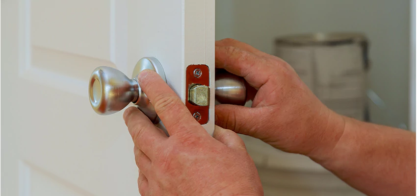 AAA Locksmiths For lock Replacement in Hanover Park, Illinois